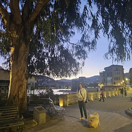 Апартаменты 2-bed Sleeps 5 With Hot Tub *