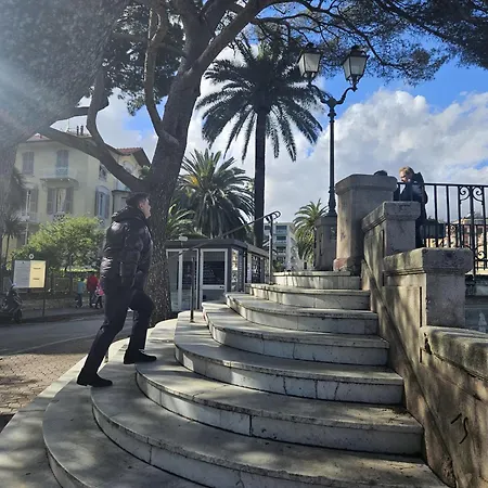 2-bed Sleeps 5 With Hot Tub *