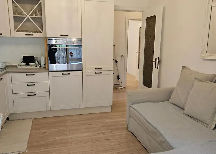 2-bed Sleeps 5 With Hot Tub 아파트 라팔로