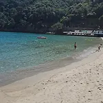 2-bed Sleeps 5 With Hot Tub Rapallo
