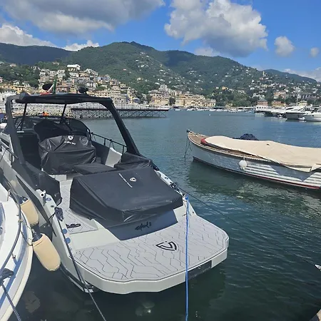 Rapallo 2-Bed Apartment Sleeps 5 With Hot Tub