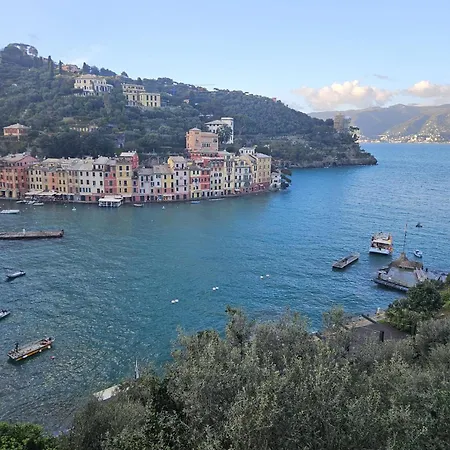 Rapallo 2-Bed Apartment Sleeps 5 With Hot Tub