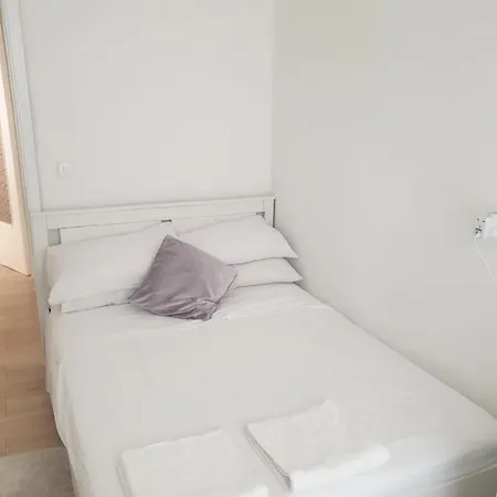 2-bed Sleeps 5 With Hot Tub Apartament Rapallo